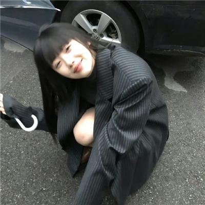 站起来的女孩